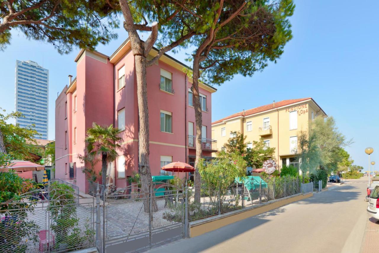 Hotel Flora Capri Cesenatico Zewnętrze zdjęcie